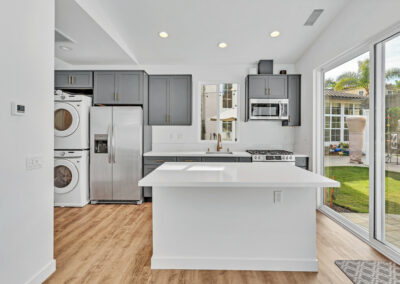 Snap ADU-Carlsbad-Shorebird-1BR 1BA-484 sqft-Kitchen-Graphite Cabinets-Island-Appliances